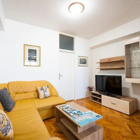 Suzy Apartment *